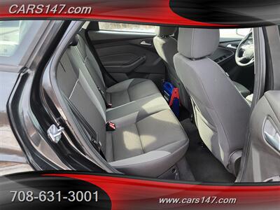 2013 Ford Focus SE   - Photo 14 - Midlothian, IL 60445