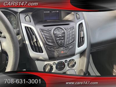 2013 Ford Focus SE   - Photo 18 - Midlothian, IL 60445