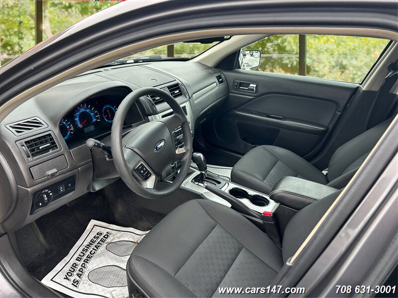 2011 Ford Fusion SE photo 9