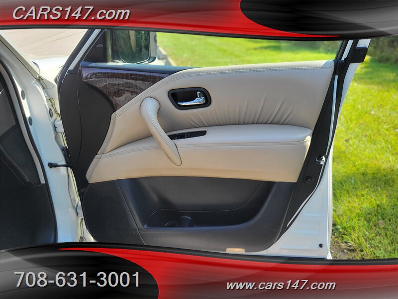 2017 Nissan Armada Platinum photo 17