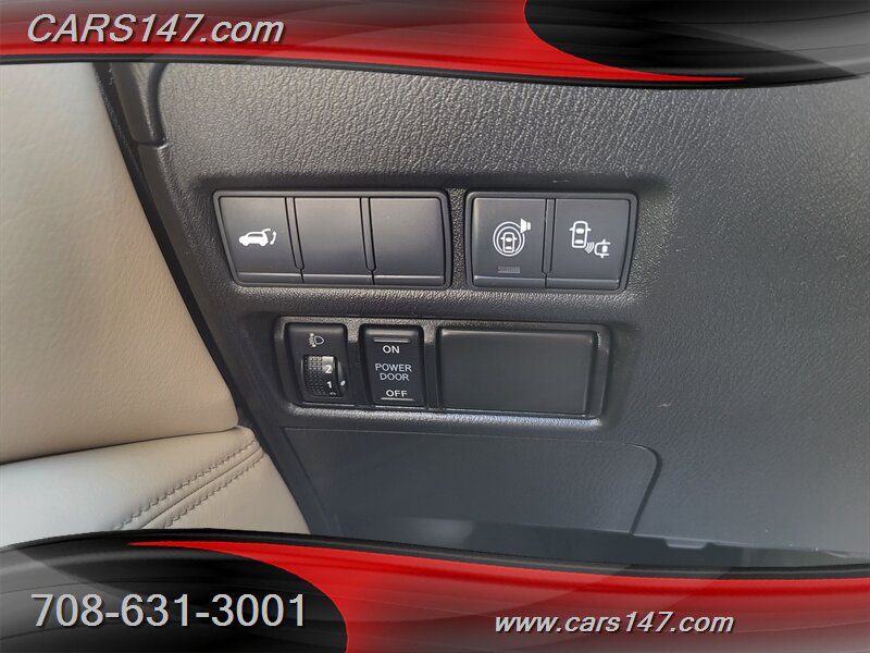 2017 Nissan Armada Platinum photo 18