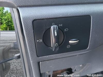 2010 Ford Transit Connect XL   - Photo 15 - Midlothian, IL 60445