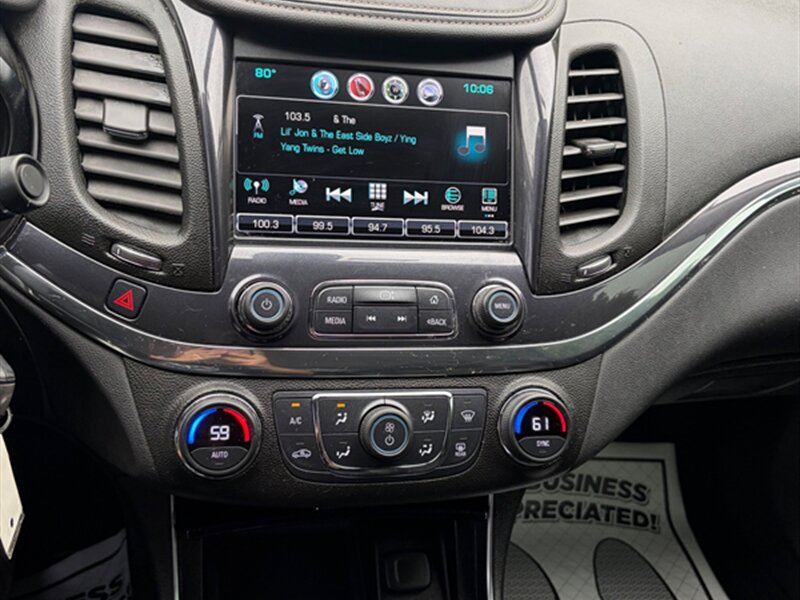 2017 Chevrolet Impala LT - Photo 13 - Midlothian, IL 60445