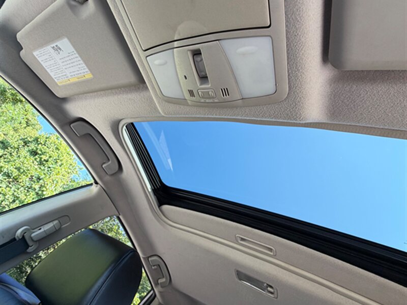 2012 Nissan Rogue SV w/SL Package - Photo 16 - Midlothian, IL 60445