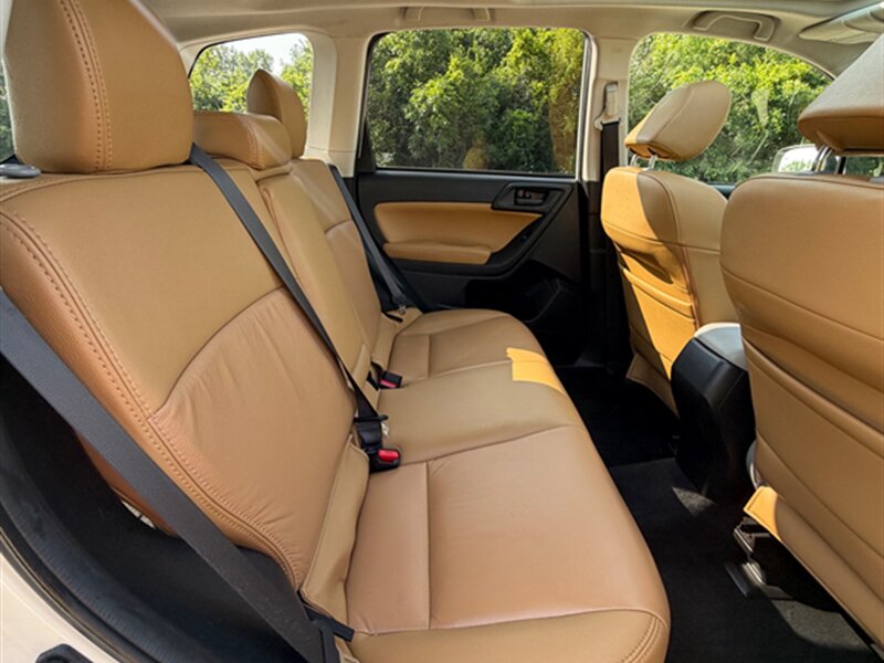 2014 Subaru Forester 2.5i Premium - Photo 19 - Midlothian, IL 60445