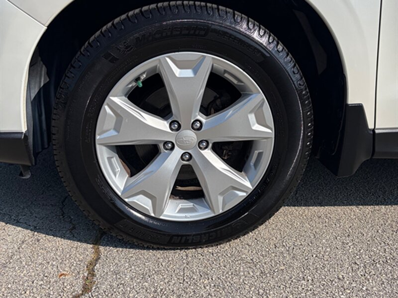 2014 Subaru Forester 2.5i Premium - Photo 25 - Midlothian, IL 60445