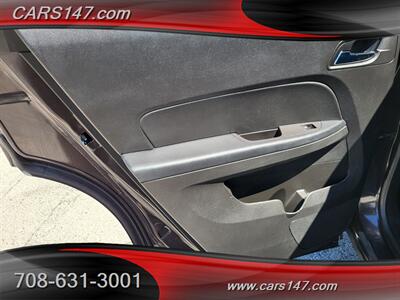 2015 Chevrolet Equinox LT   - Photo 24 - Midlothian, IL 60445