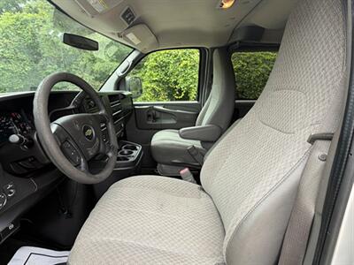 2011 Chevrolet Express LT 3500 - Photo 18 - Midlothian, IL 60445