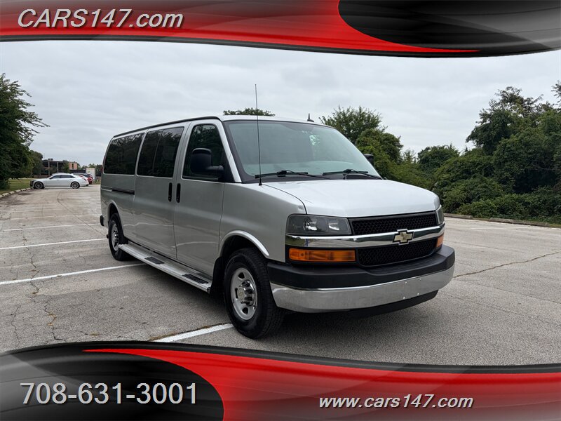 2011 Chevrolet Express LT 3500 - Photo 7 - Midlothian, IL 60445
