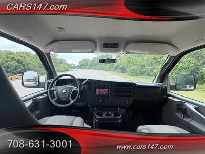 2011 Chevrolet Express LT 3500 - Photo 11 - Midlothian, IL 60445