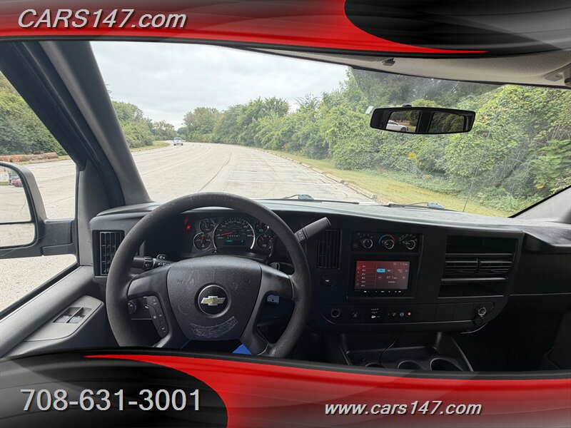 2011 Chevrolet Express LT 3500 - Photo 9 - Midlothian, IL 60445