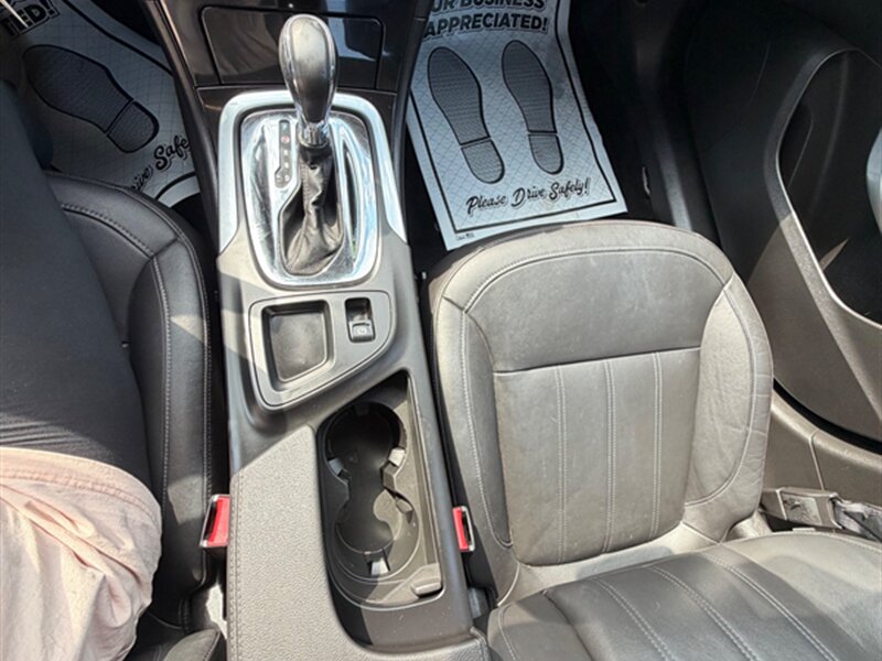 2011 Buick Regal CXL - Photo 15 - Midlothian, IL 60445