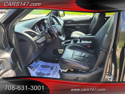 2014 Dodge Grand Caravan R/T   - Photo 11 - Midlothian, IL 60445