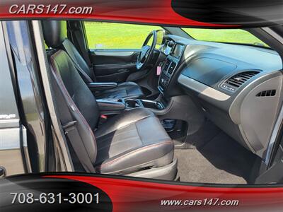2014 Dodge Grand Caravan R/T   - Photo 12 - Midlothian, IL 60445