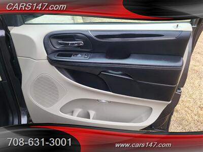 2019 Dodge Grand Caravan SXT   - Photo 27 - Midlothian, IL 60445