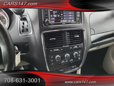 2019 Dodge Grand Caravan SXT   - Photo 20 - Midlothian, IL 60445