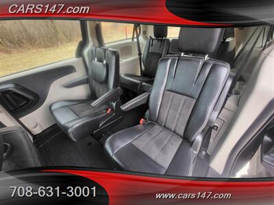 2019 Dodge Grand Caravan SXT   - Photo 14 - Midlothian, IL 60445