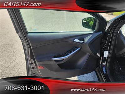 2014 Ford Focus Titanium   - Photo 17 - Midlothian, IL 60445