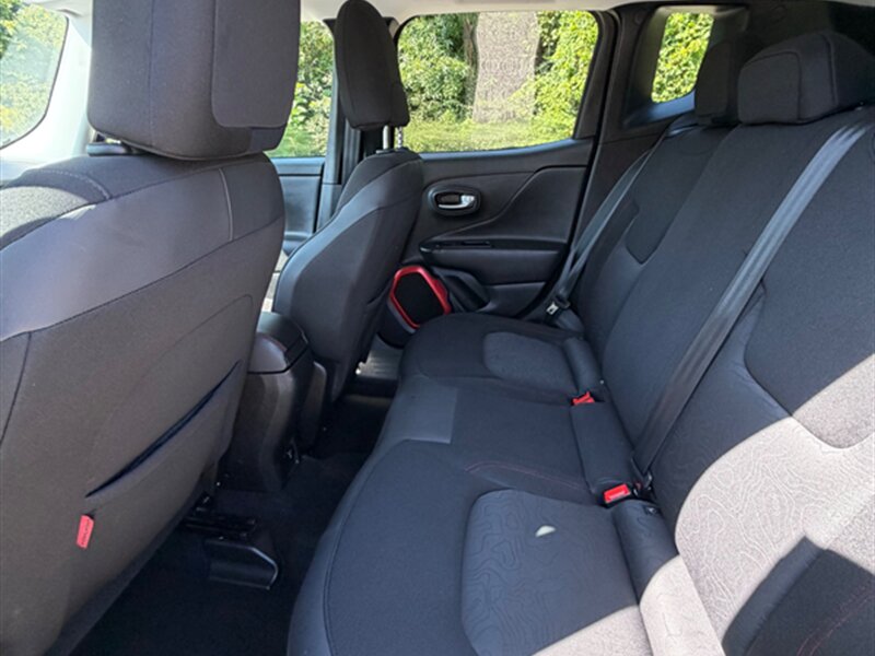 2017 Jeep Renegade Trailhawk - Photo 20 - Midlothian, IL 60445