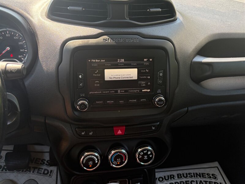 2017 Jeep Renegade Trailhawk - Photo 14 - Midlothian, IL 60445