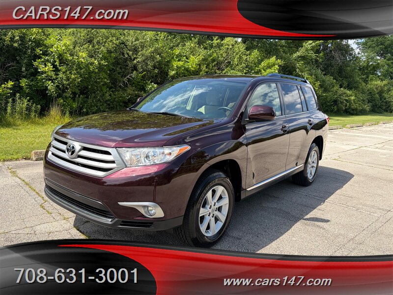 2013 Toyota Highlander Plus   - Photo 1 - Midlothian, IL 60445
