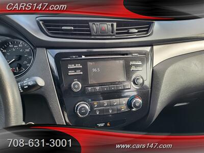 2018 Nissan Rogue Sport S   - Photo 12 - Midlothian, IL 60445