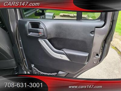 2014 Jeep Wrangler Unlimited Sahara - Photo 26 - Midlothian, IL 60445