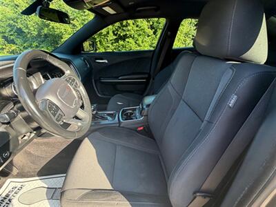 2019 Dodge Charger SXT   - Photo 18 - Midlothian, IL 60445