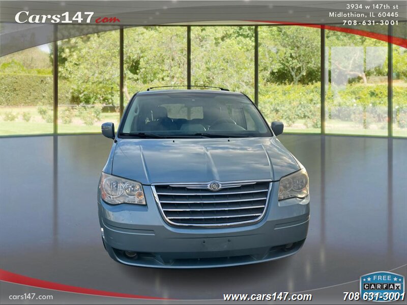 2008 Chrysler Town & Country Touring photo 8