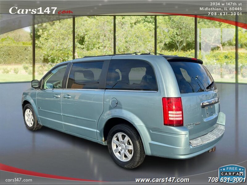 2008 Chrysler Town & Country Touring photo 3