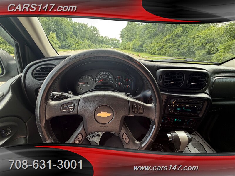 2005 Chevrolet TrailBlazer LT - Photo 12 - Midlothian, IL 60445