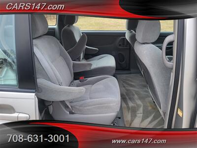 2007 Toyota Sienna CE 7-Passenger   - Photo 13 - Midlothian, IL 60445