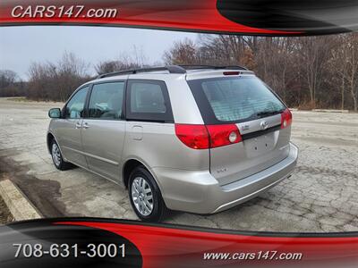 2007 Toyota Sienna CE 7-Passenger   - Photo 9 - Midlothian, IL 60445