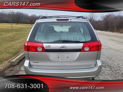 2007 Toyota Sienna CE 7-Passenger   - Photo 8 - Midlothian, IL 60445