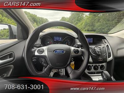 2014 Ford Focus SE   - Photo 12 - Midlothian, IL 60445