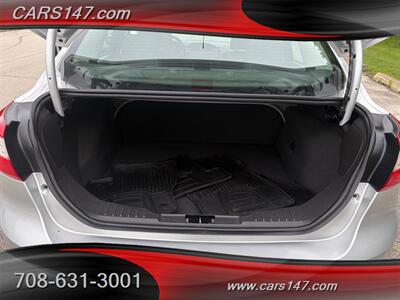 2014 Ford Focus SE   - Photo 9 - Midlothian, IL 60445