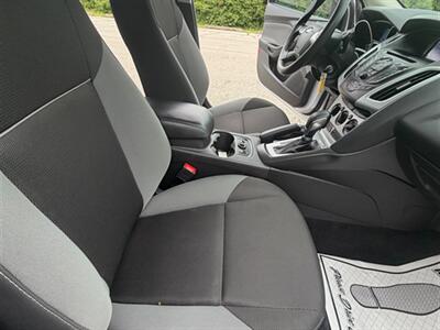 2014 Ford Focus SE   - Photo 18 - Midlothian, IL 60445