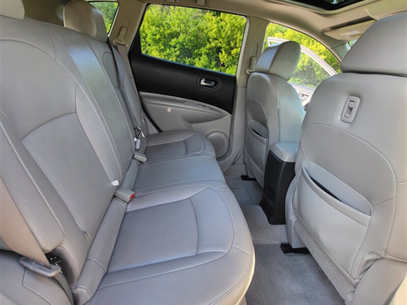 2013 Nissan Rogue SV w/SL Package - Photo 22 - Midlothian, IL 60445