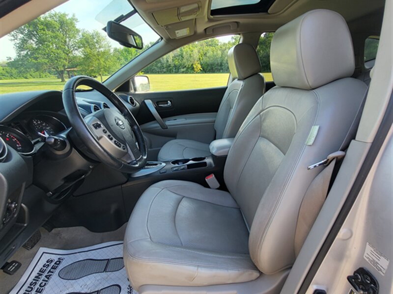 2013 Nissan Rogue SV w/SL Package - Photo 19 - Midlothian, IL 60445