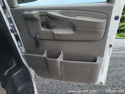 2011 Chevrolet Express 3500   - Photo 16 - Midlothian, IL 60445