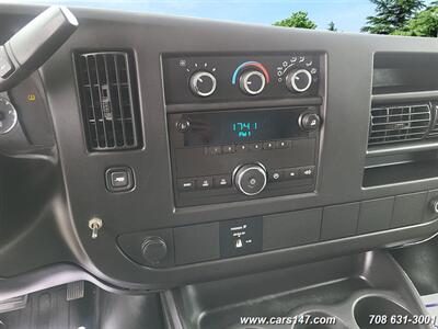 2011 Chevrolet Express 3500   - Photo 11 - Midlothian, IL 60445