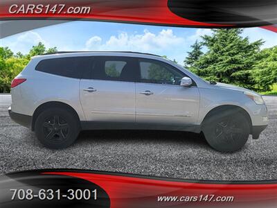 2009 Chevrolet Traverse LT   - Photo 6 - Midlothian, IL 60445