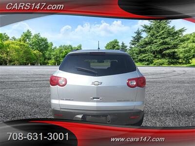 2009 Chevrolet Traverse LT   - Photo 4 - Midlothian, IL 60445