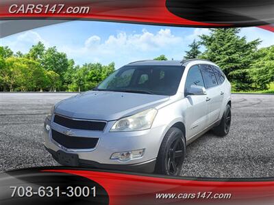 2009 Chevrolet Traverse LT   - Photo 1 - Midlothian, IL 60445