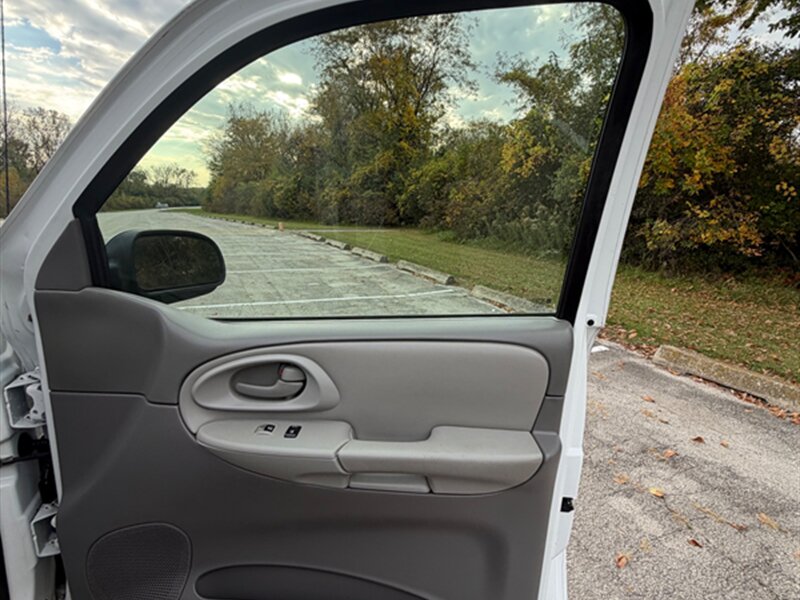 2008 Chevrolet TrailBlazer LS Fleet1 - Photo 22 - Midlothian, IL 60445