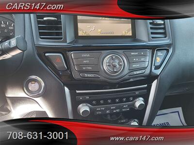 2015 Nissan Pathfinder S   - Photo 12 - Midlothian, IL 60445