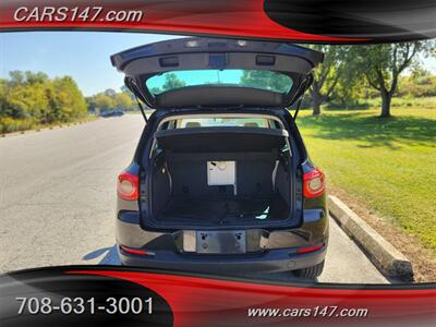 2011 Volkswagen Tiguan SE   - Photo 9 - Midlothian, IL 60445