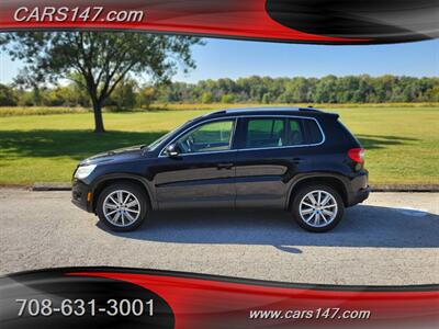 2011 Volkswagen Tiguan SE   - Photo 2 - Midlothian, IL 60445