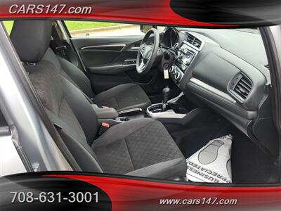 2017 Honda Fit LX   - Photo 11 - Midlothian, IL 60445