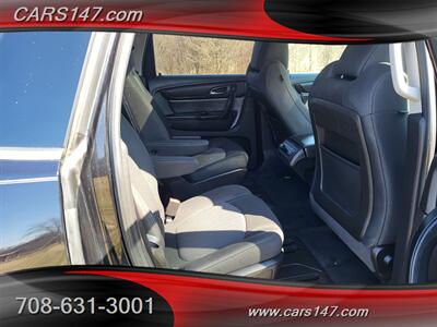 2016 Chevrolet Traverse LT   - Photo 14 - Midlothian, IL 60445